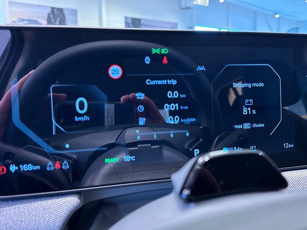Vehicle Image 10