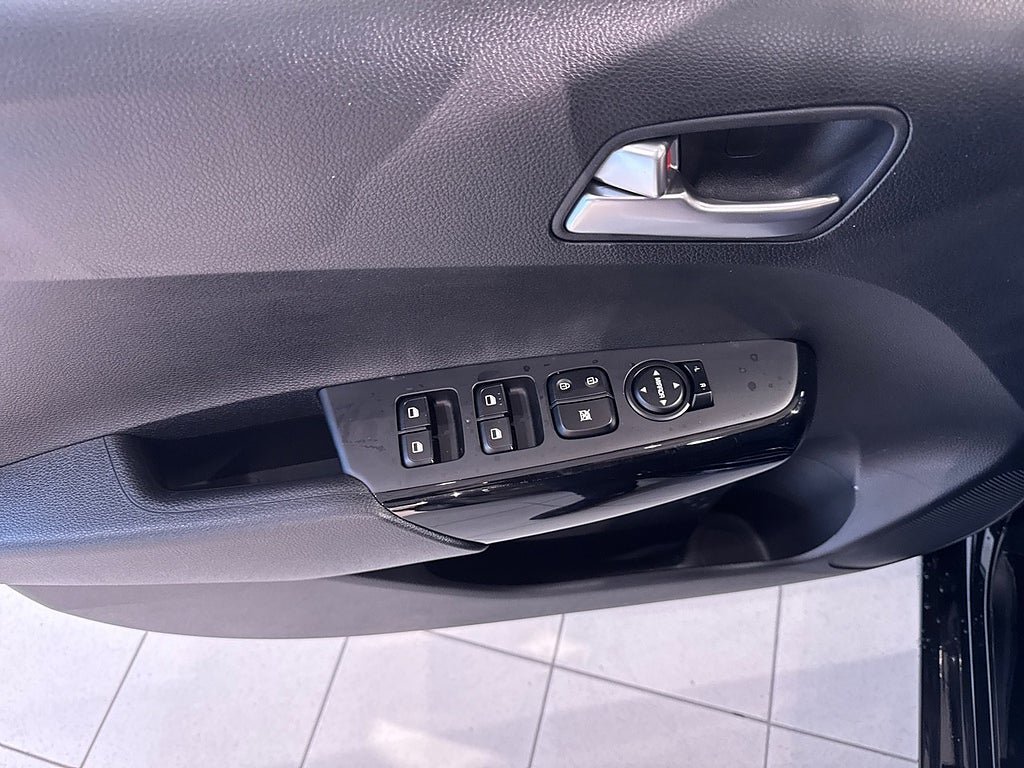 Vehicle Image 20