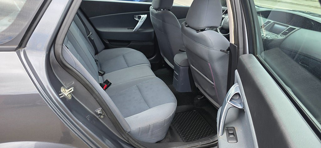 Vehicle Image 9
