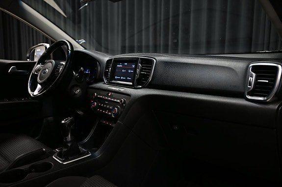 Vehicle Image 28