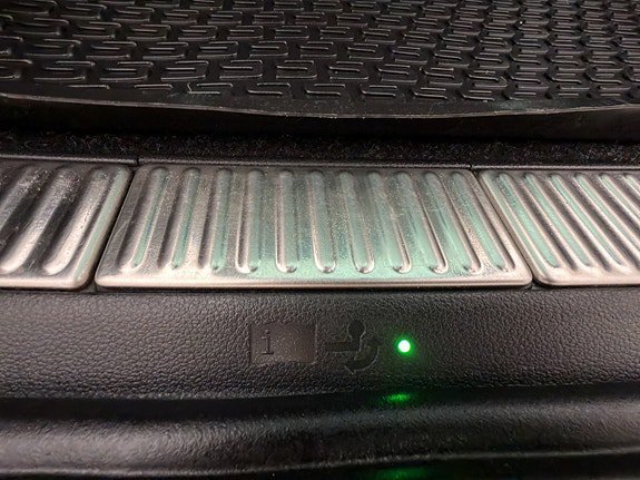 Vehicle Image 11