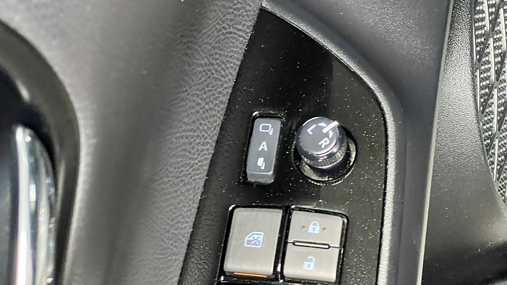 Vehicle Image 21