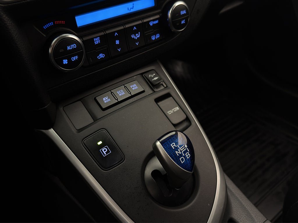 Vehicle Image 26