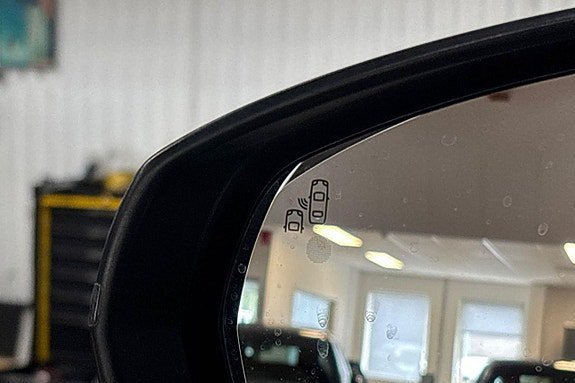 Vehicle Image 27