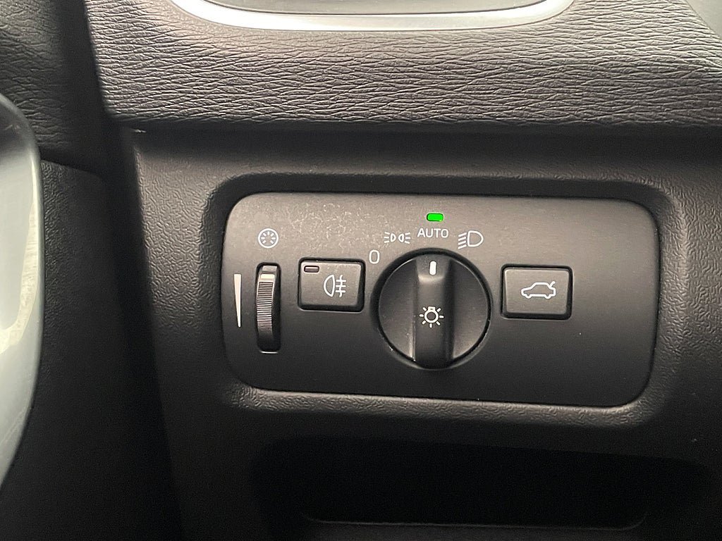 Vehicle Image 29