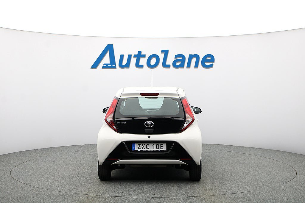 Vehicle Image 8