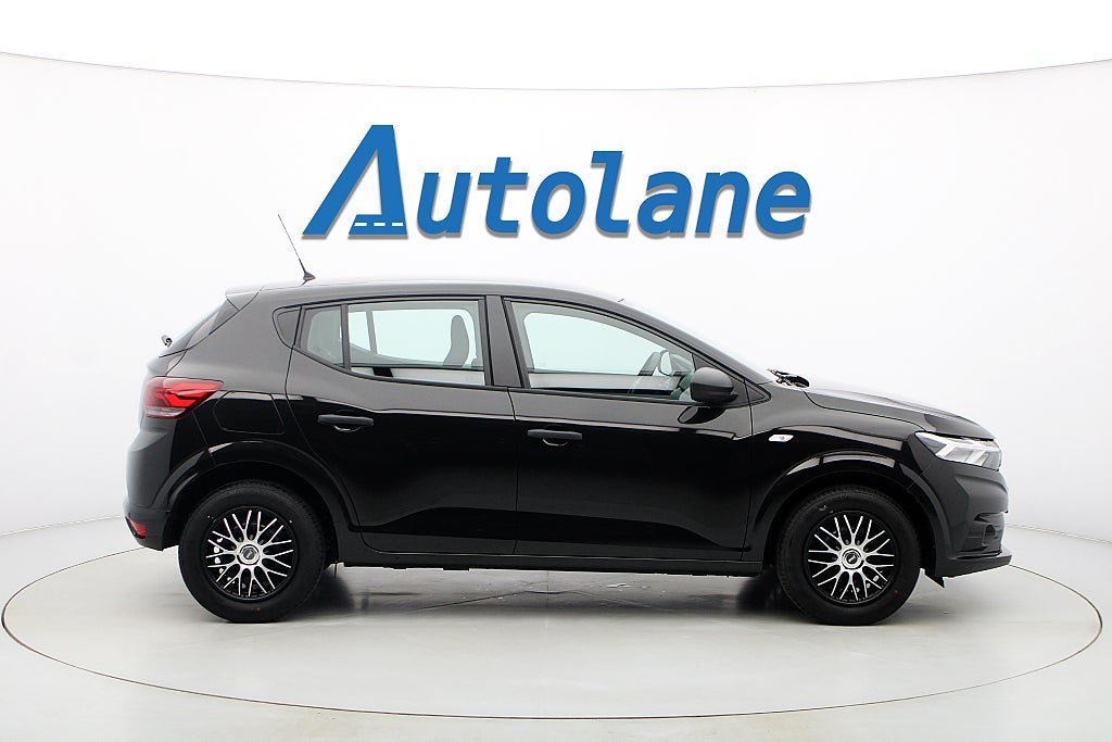 Vehicle Image 10