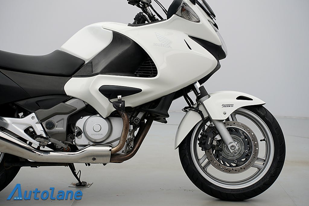 Vehicle Image 13