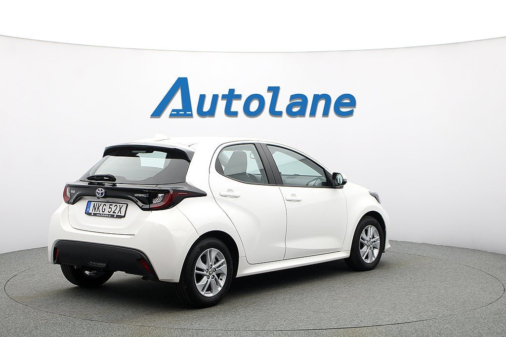 Vehicle Image 9