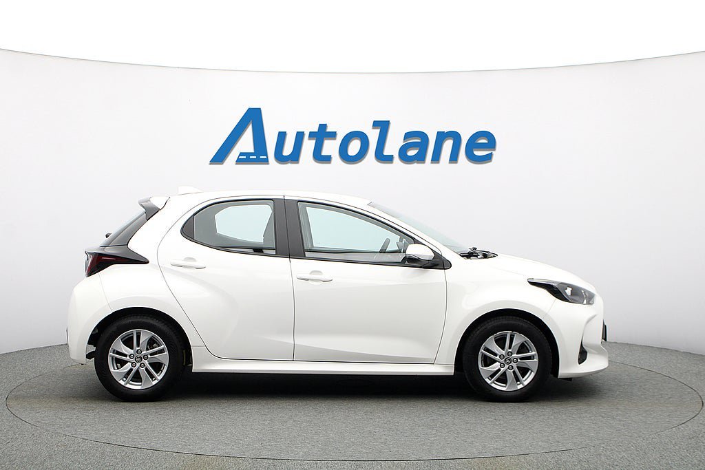 Vehicle Image 10