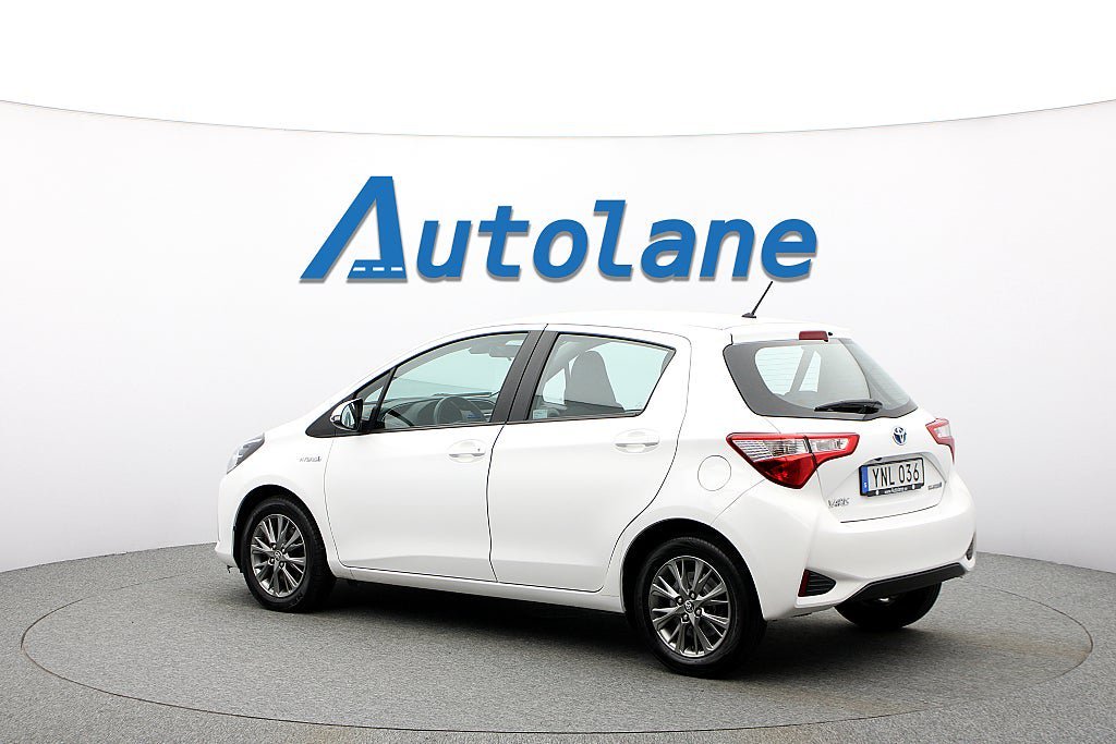 Vehicle Image 7