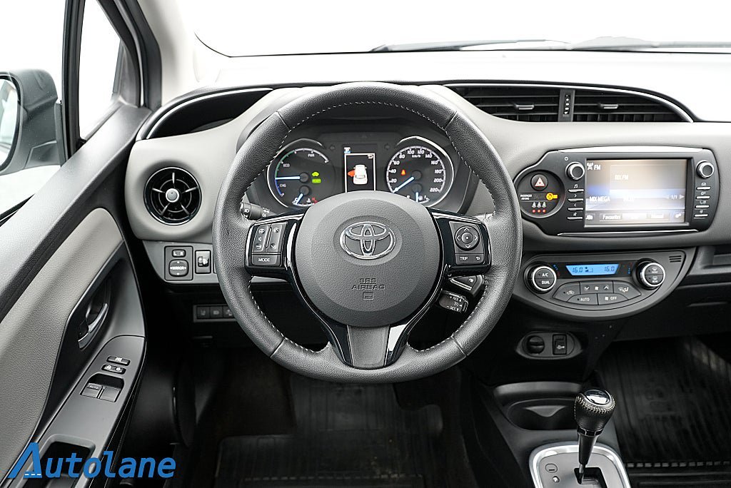 Vehicle Image 13