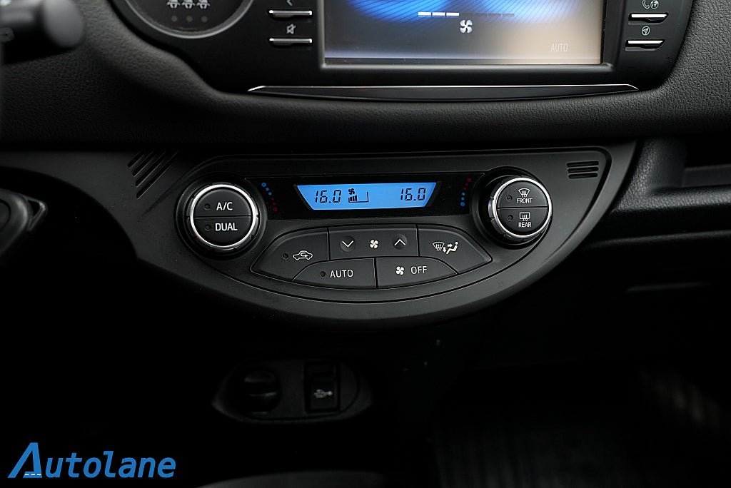Vehicle Image 25