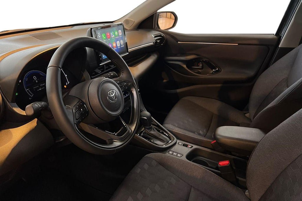 Vehicle Image 12