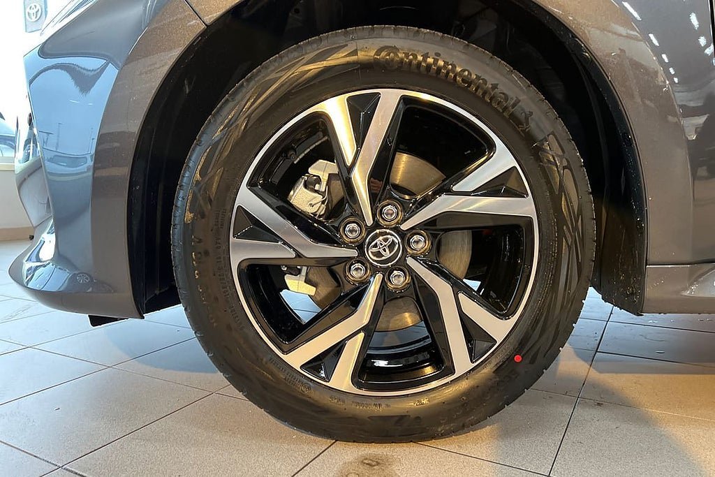 Vehicle Image 15
