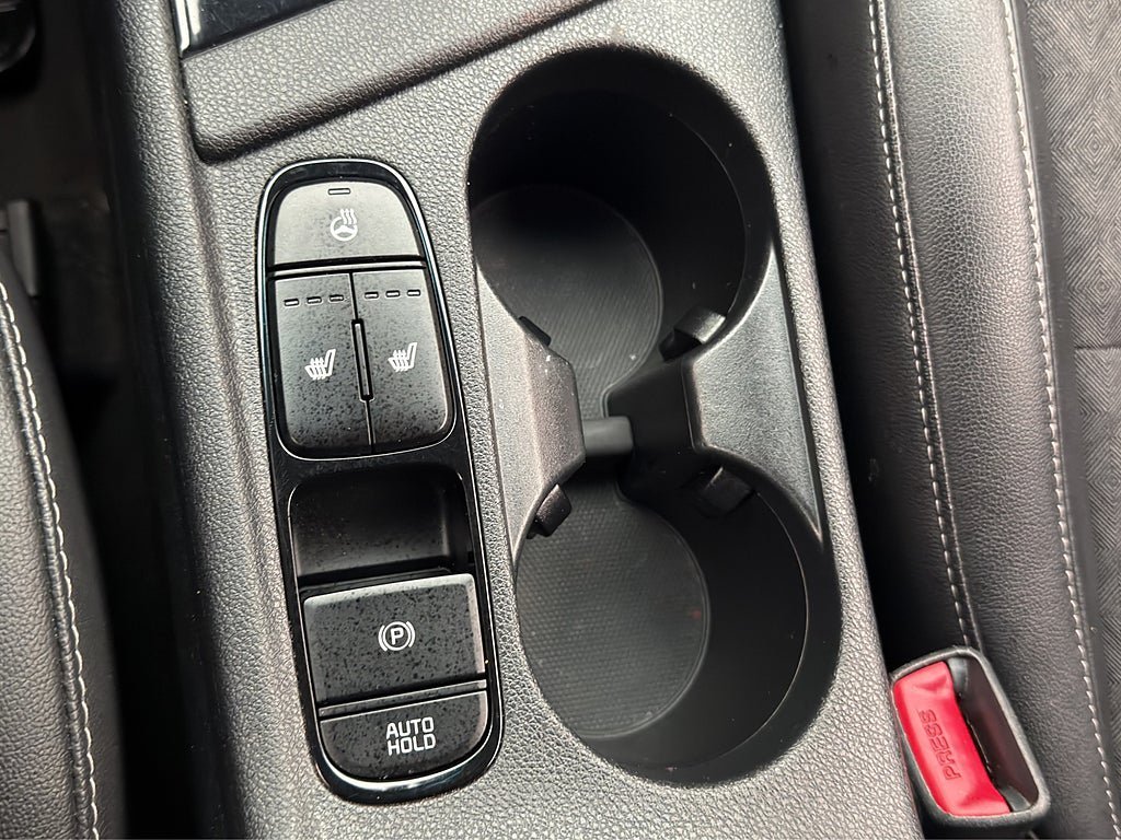 Vehicle Image 23