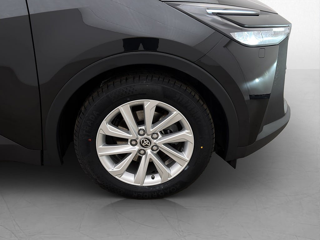 Vehicle Image 30