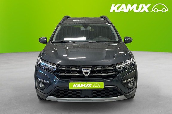 Vehicle Image 6