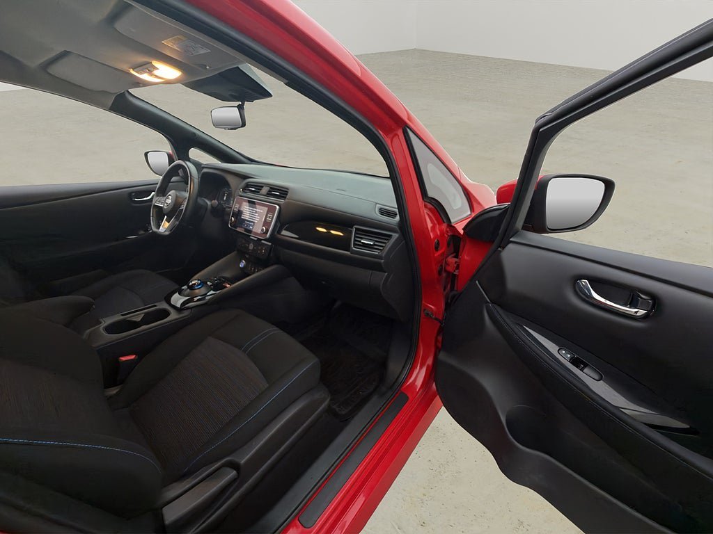 Vehicle Image 17