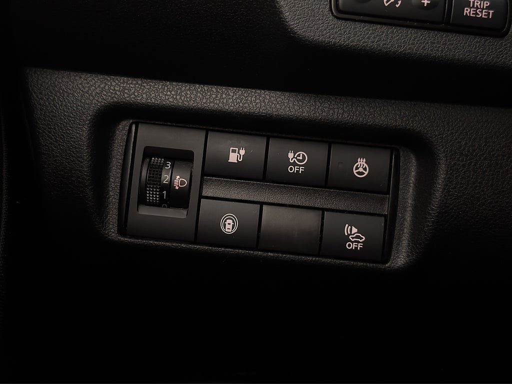 Vehicle Image 24