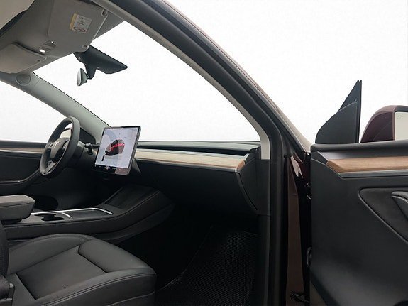 Vehicle Image 28