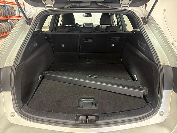 Vehicle Image 26
