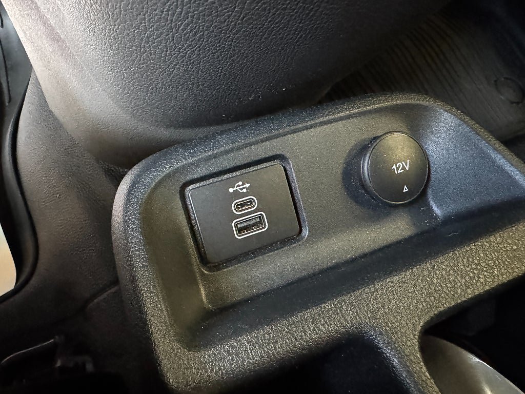 Vehicle Image 22