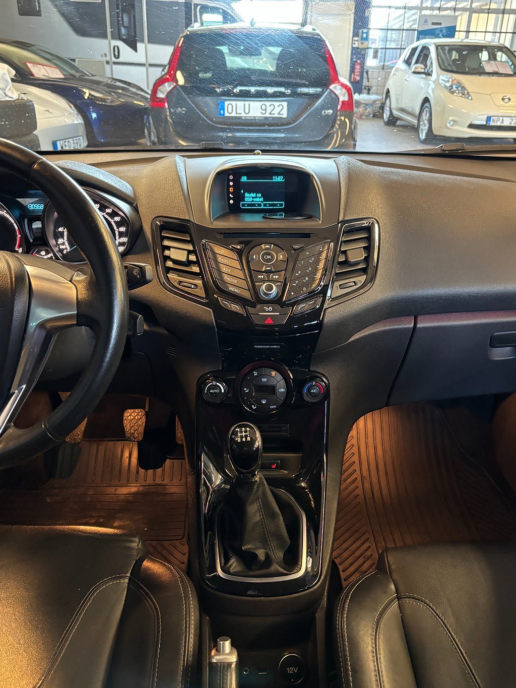 Vehicle Image 13
