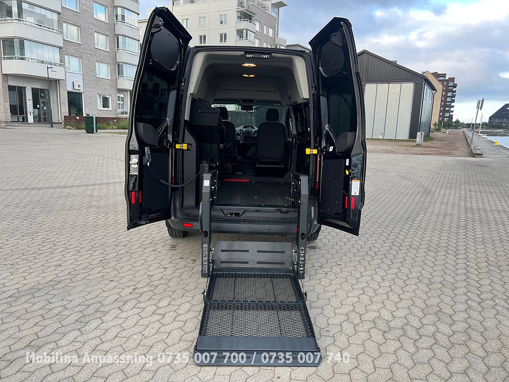 Vehicle Image 28