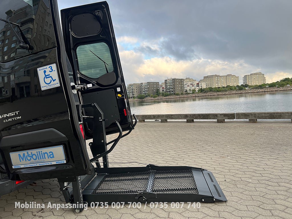 Vehicle Image 29