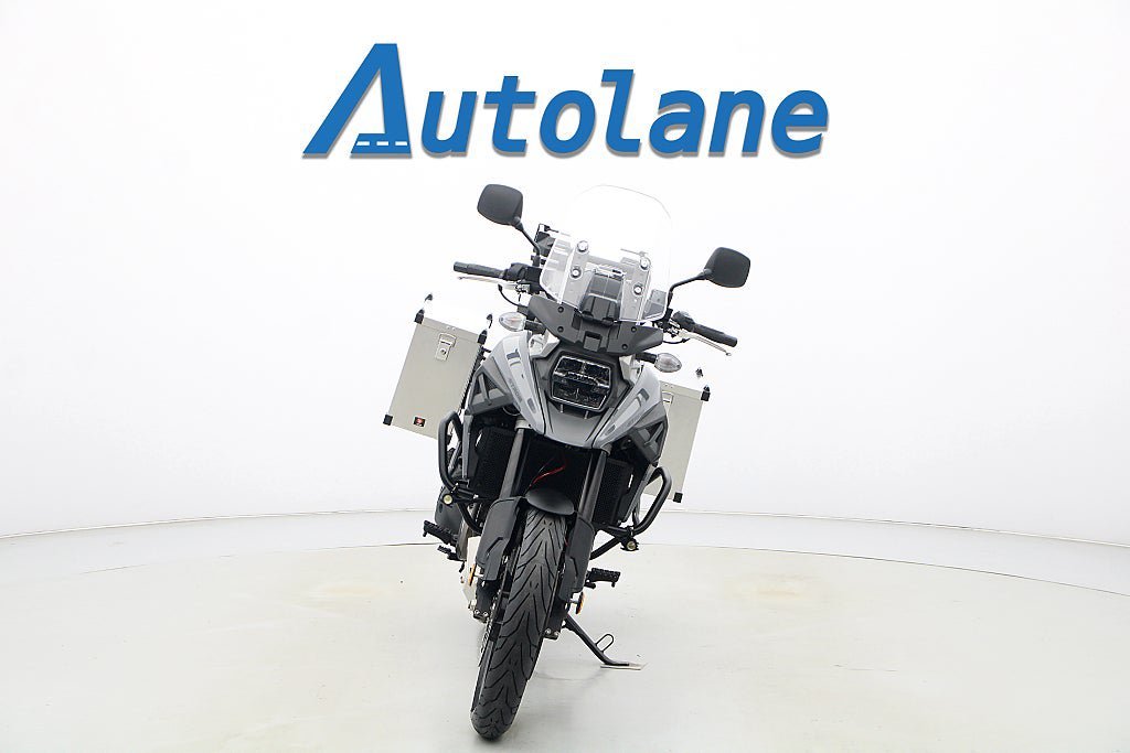 Vehicle Image 8