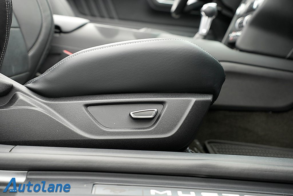 Vehicle Image 32