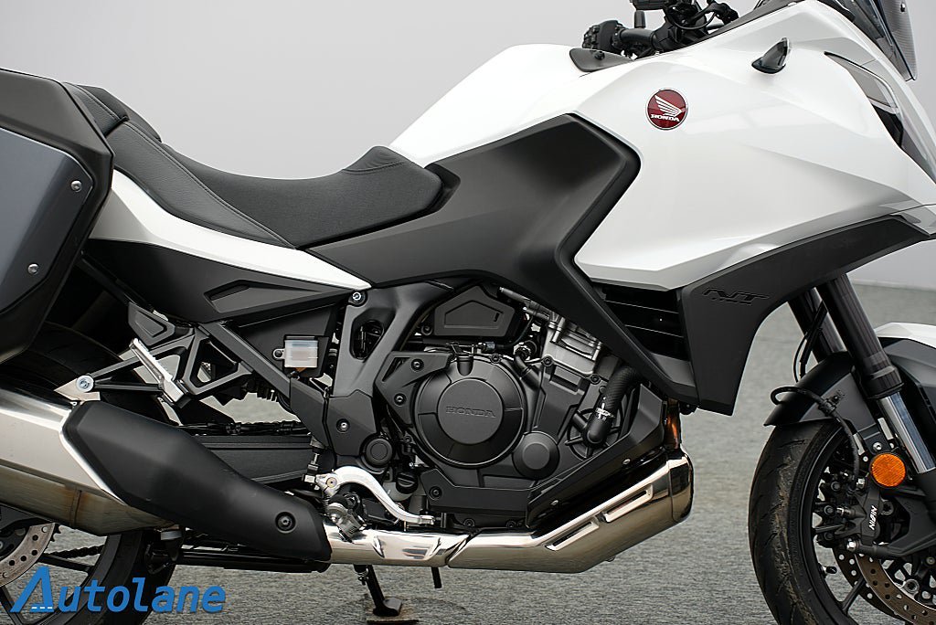 Vehicle Image 12