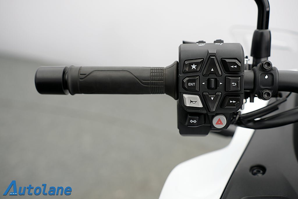Vehicle Image 23
