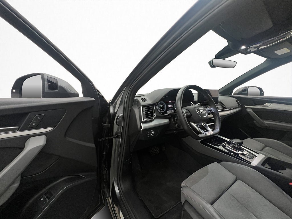 Vehicle Image 9