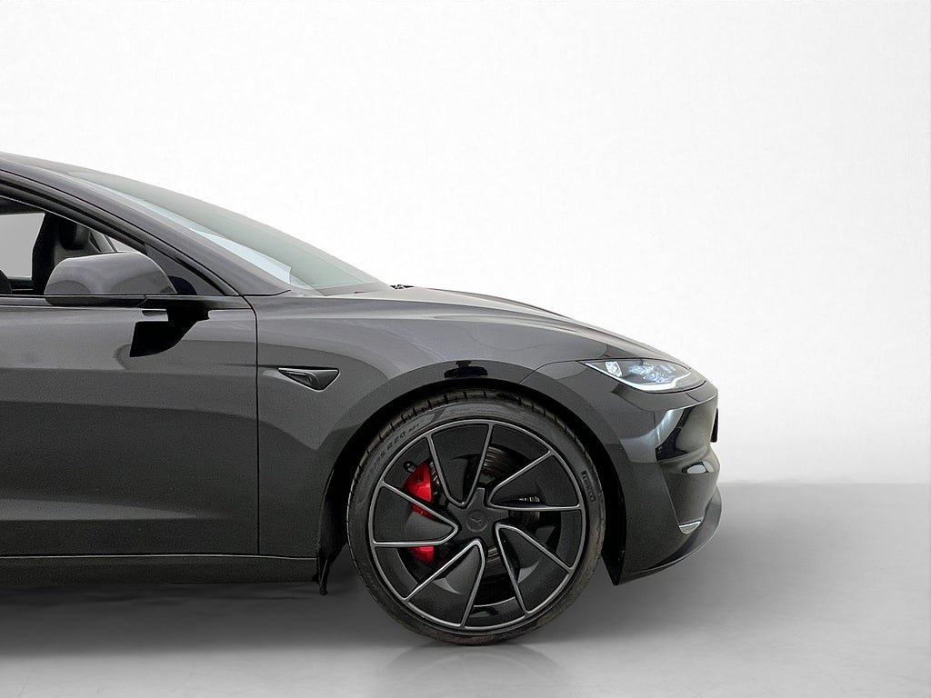 Vehicle Image 33