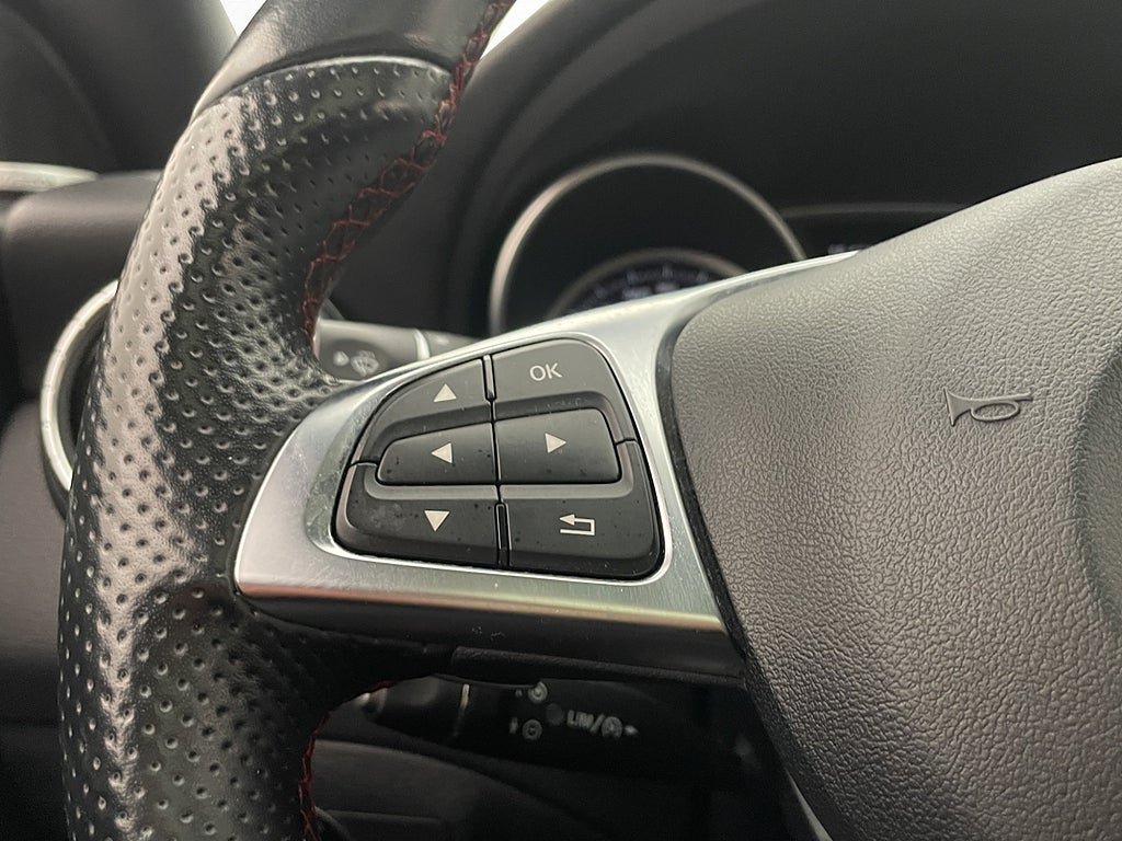 Vehicle Image 27