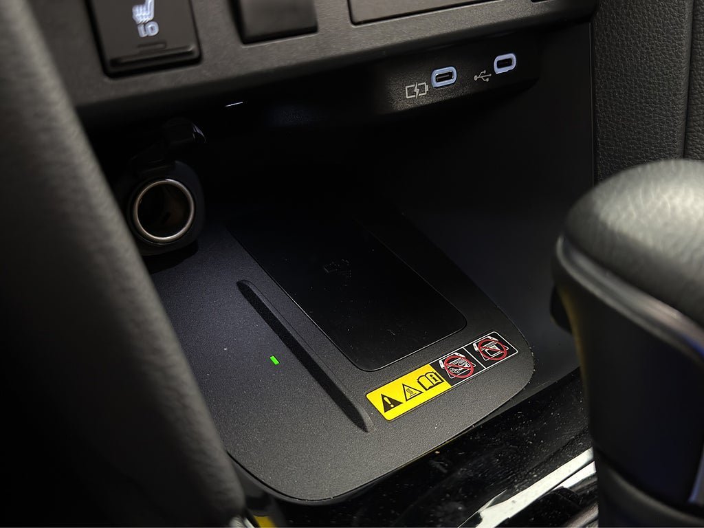 Vehicle Image 25