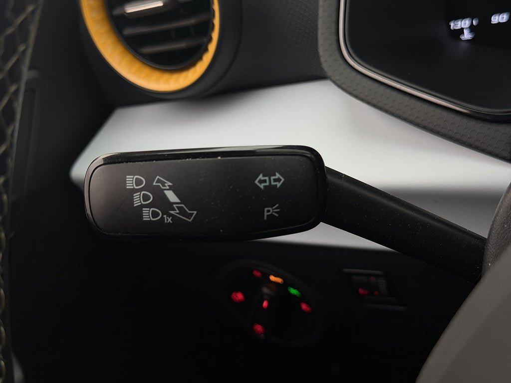 Vehicle Image 26
