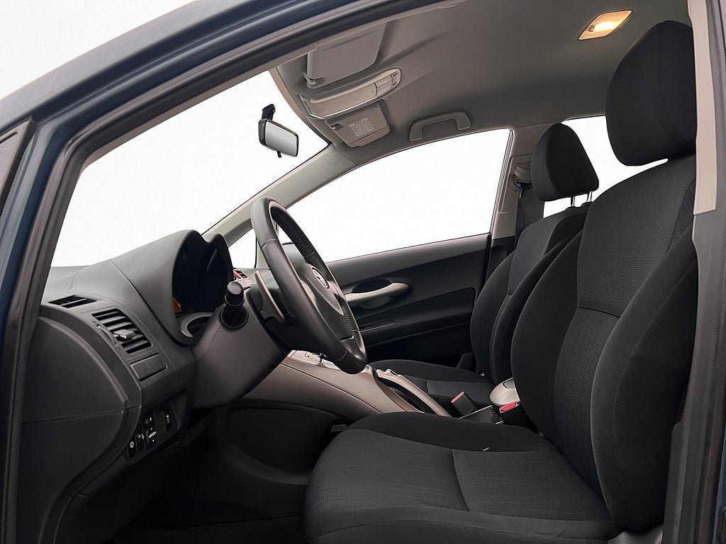 Vehicle Image 21