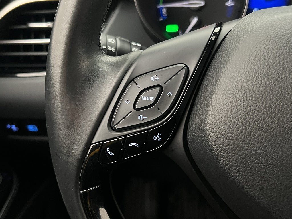 Vehicle Image 22