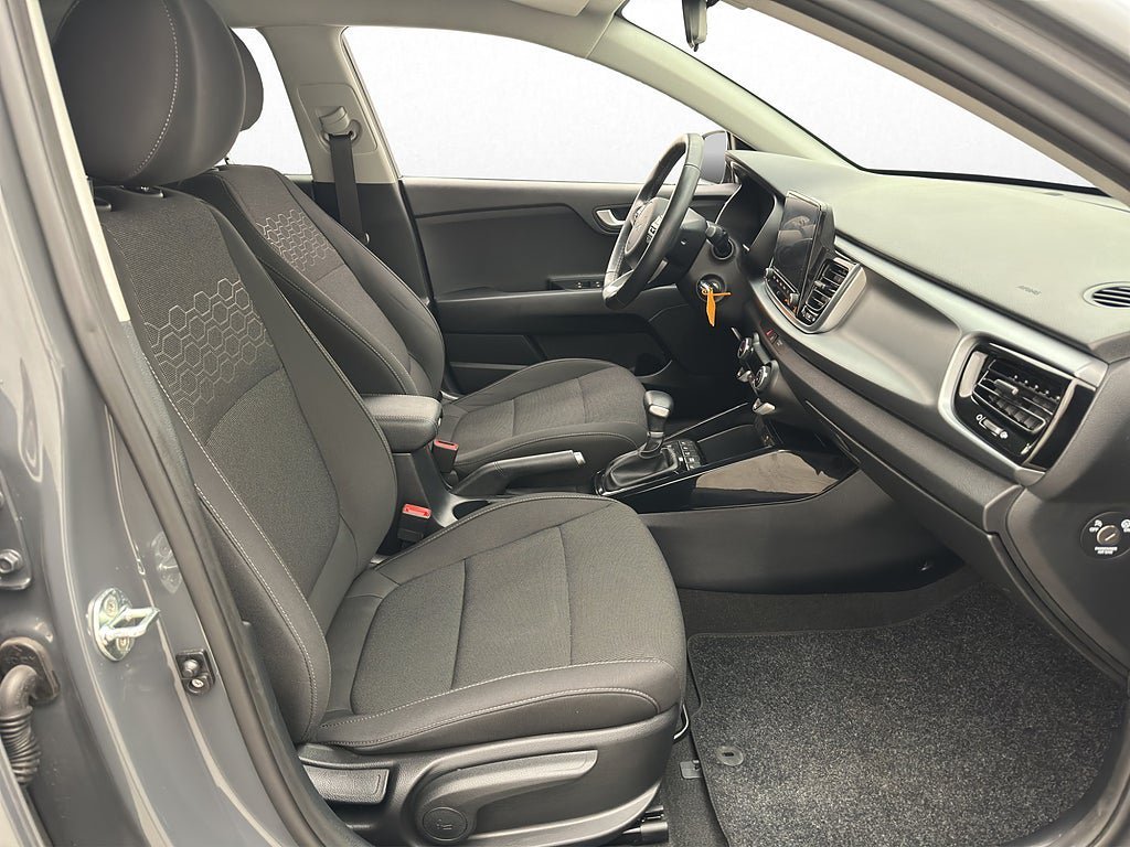 Vehicle Image 21