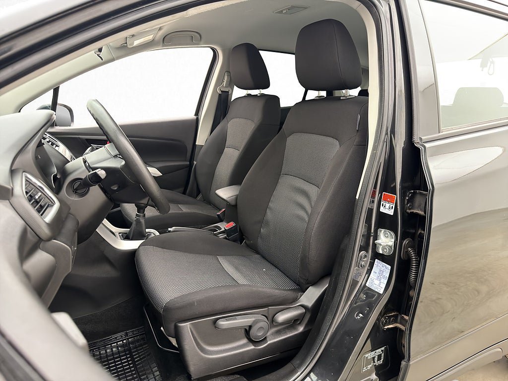 Vehicle Image 12