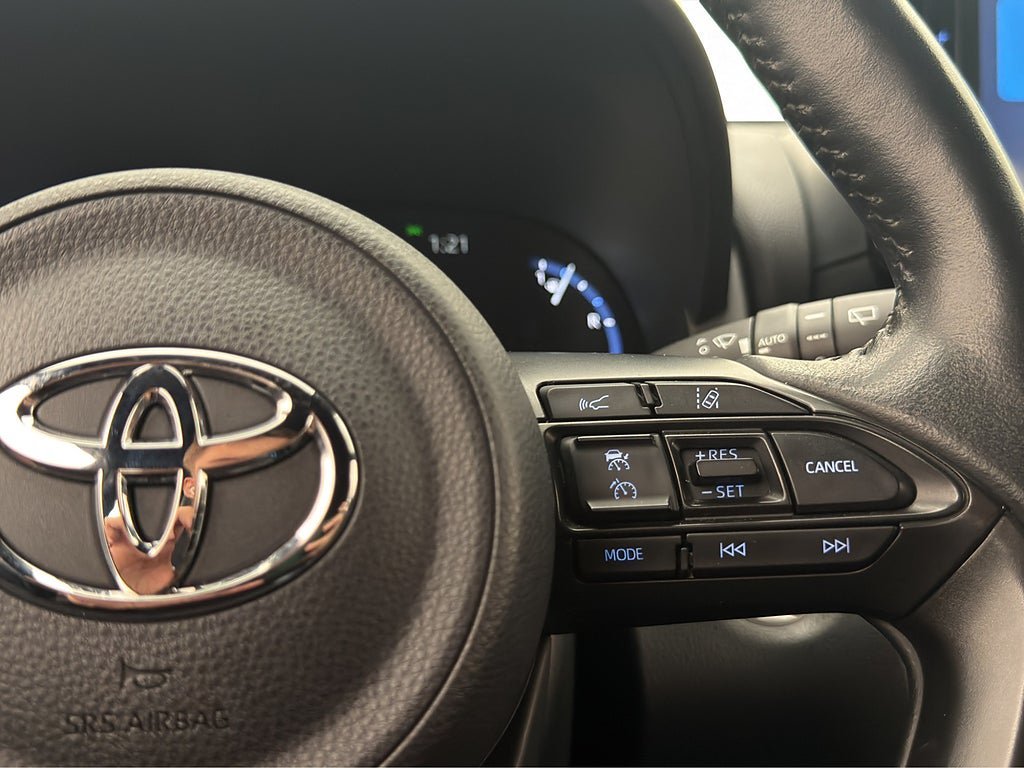 Vehicle Image 17