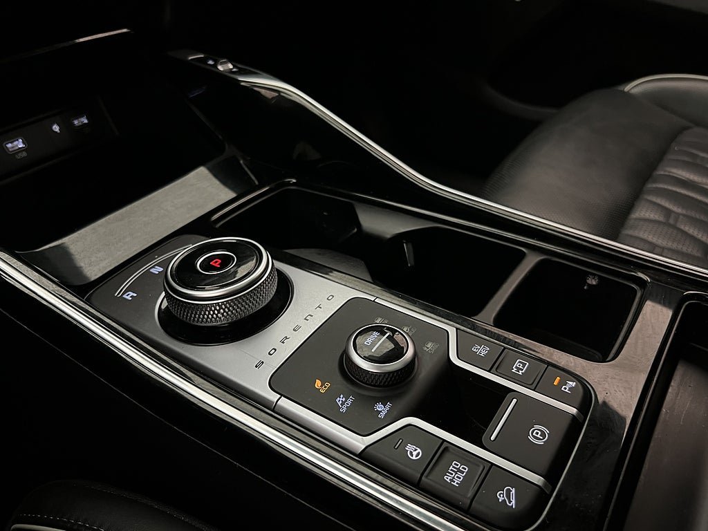 Vehicle Image 30