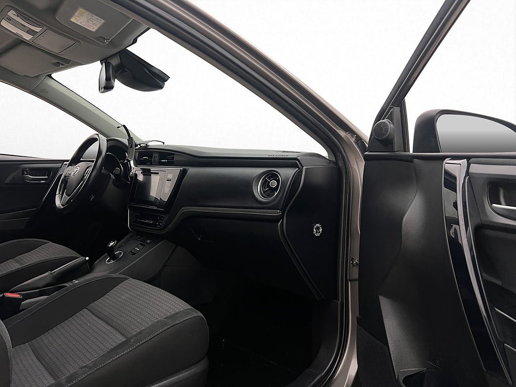 Vehicle Image 23