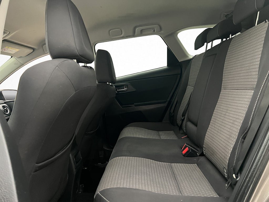Vehicle Image 24
