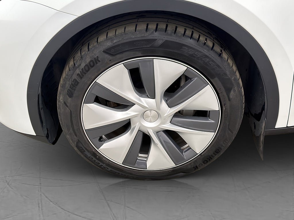 Vehicle Image 35