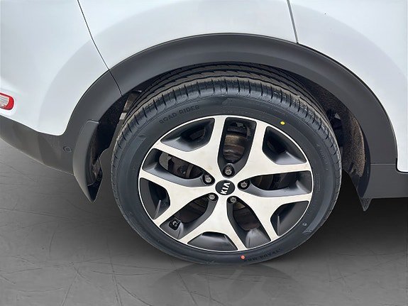 Vehicle Image 33