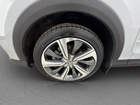 Vehicle Image 33